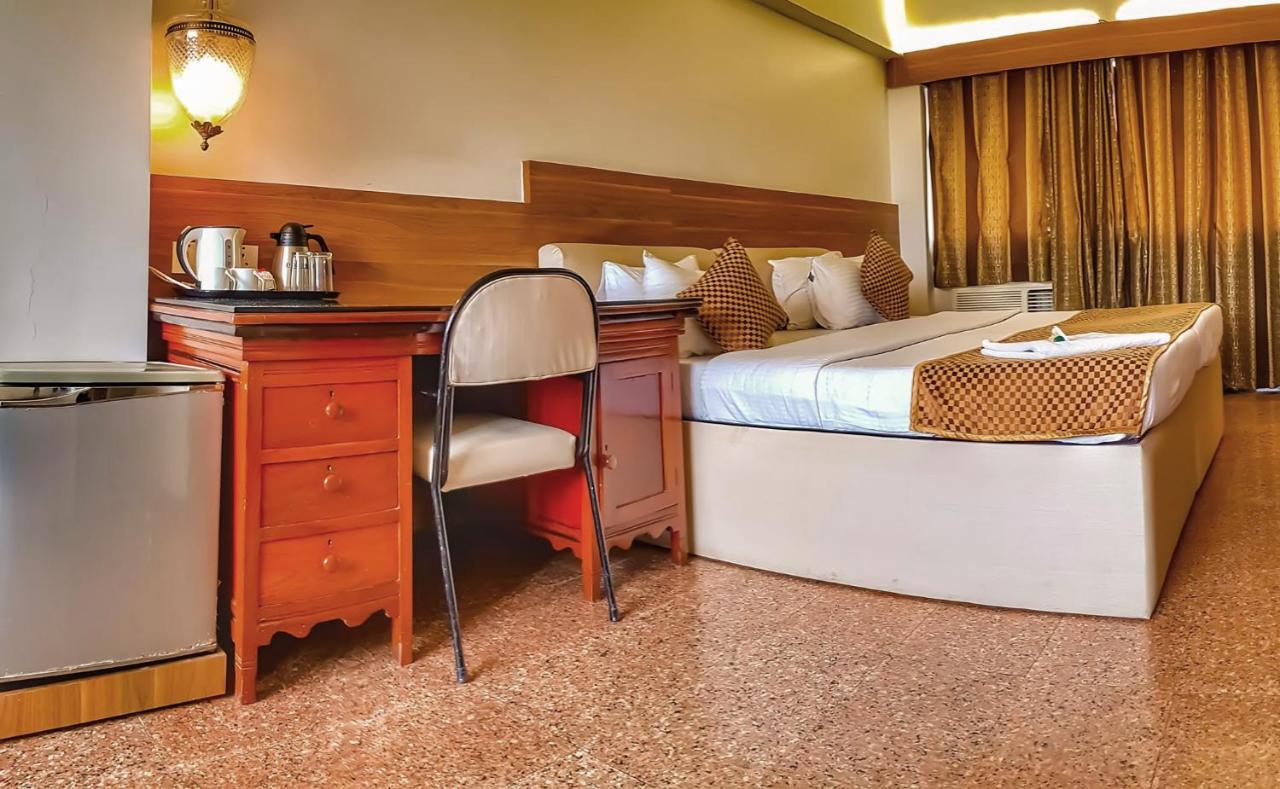 Hotel Samraj Bombay Esterno foto